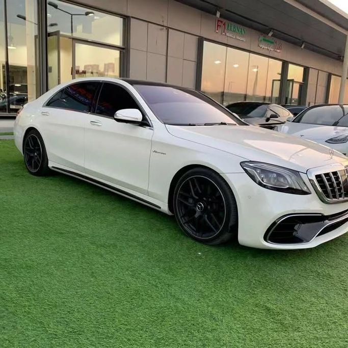 Подержанный Mercedes-Benz S-Class 500 VI (W222, C217), 4.7 л, 2014 в Абу-Даби от Al Fajr Automobile showroom Белый цвет. GCC | AUTO.AE