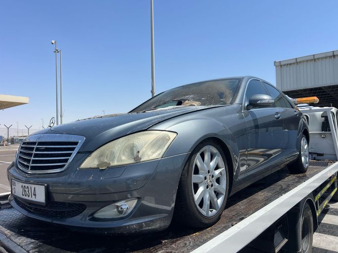Подержанный Mercedes-Benz S-Class Pullman V (W221), 6.2 л, 2007 в Абу-Даби Серебристый цвет. Европейская | AUTO.AE | Объявление #258694