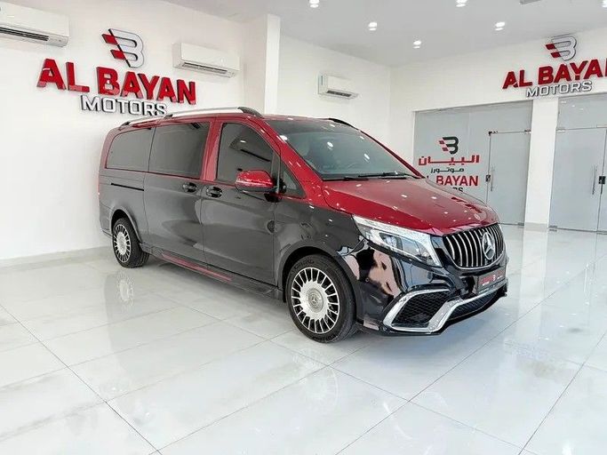 Used Mercedes-Benz V-Class 250 III (W447) Facelift, 2.0 l, 2022 in Abu Dhabi by Al Bayan Motors, Black color. GCC Specs | AUTO.AE
