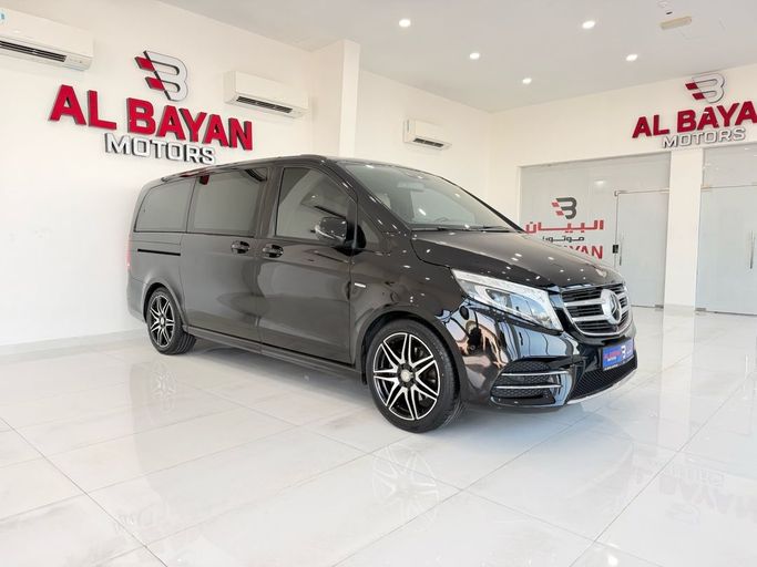 Used Mercedes-Benz V-Class 250 III (W447), 2.0 l, 2017 in Abu Dhabi by Al Bayan Motors, Black color. GCC Specs | AUTO.AE | Listing #260890