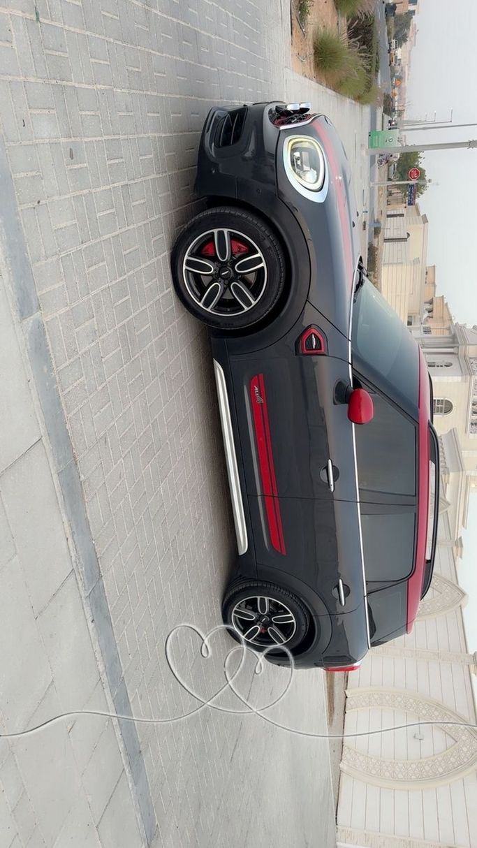 Used MINI Countryman Cooper S II, 2.0 l, 2018 in Abu Dhabi, Black color. GCC Specs | AUTO.AE