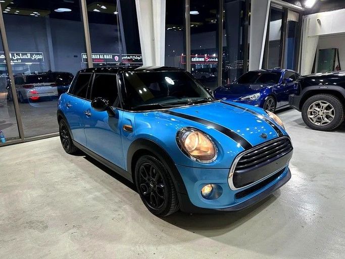 Подержанный MINI Hatch Cooper III (F55/F56) Рестайлинг, 1.5 л, 2019 в Абу-Даби от Al Ramz Motors Синий цвет. GCC | AUTO.AE
