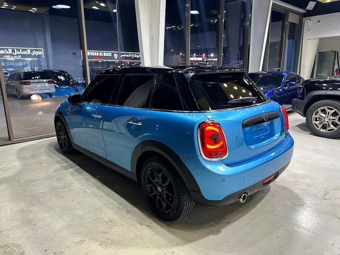 Подержанный MINI Hatch Cooper III (F55/F56) Рестайлинг, 1.5 л, 2019 в Абу-Даби от Al Ramz Motors Синий цвет. GCC | AUTO.AE