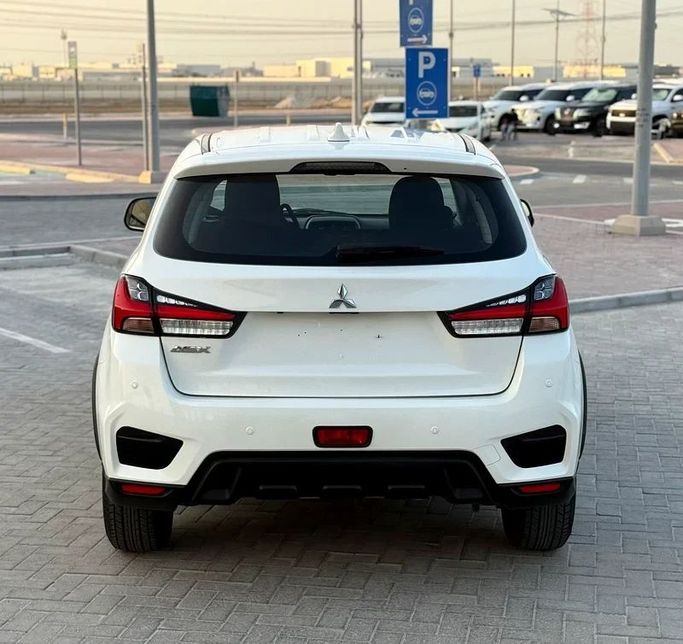 Used Mitsubishi ASX I Facelift 3, 1.6 l, 2022 in Abu Dhabi by Al Laith Cars Showroom, White color. GCC Specs | AUTO.AE