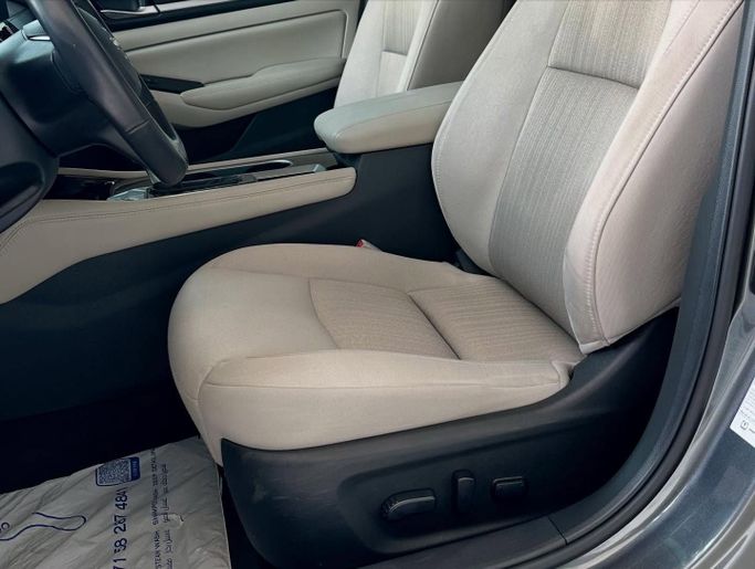 Used Nissan Altima VI (L34) Facelift, 2.5 l, 2023 in Abu Dhabi by Speed Car Motors, Other Color color. GCC Specs | AUTO.AE