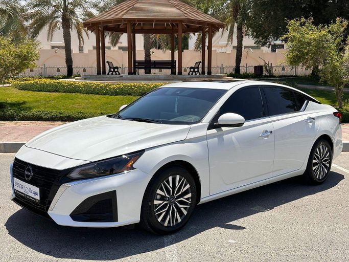 New Nissan Altima VI (L34) Facelift, 2.5 l, 2023 in Abu Dhabi by Speed Car Motors, White color.  | AUTO.AE