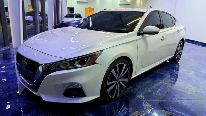 مستعملة Nissan Altima السادس (L34), 2.5 l, 2020 في في الإمارات, أبوظبي من Al Fateh Used Automobiles Showroom، اللون أبيض. مواصفات الخليج | AUTO.AE | إعلان #274301