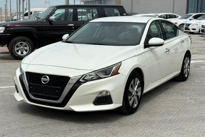 Подержанный Nissan Altima VI (L34), 2.5 л, 2020 в ОАЭ, Абу-Даби от Al Laith Cars Showroom Белый цвет. GCC | AUTO.AE | Объявление #275060