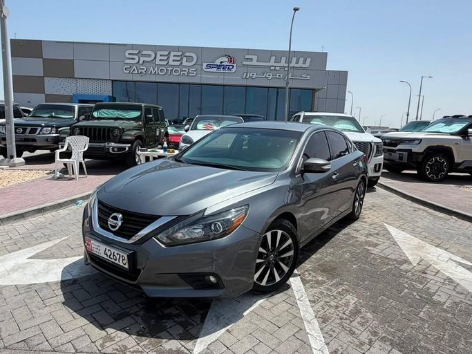 مستعملة Nissan Altima عملية فيس ليفت V (L33), 2.5 l, 2017 في في الإمارات, أبوظبي من Speed Car Motors، اللون رمادي. أخرى | AUTO.AE | إعلان #276098