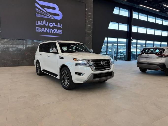 Новый Nissan Armada II Рестайлинг, 5.6 л, 2024 в Абу-Даби от Baniyas Cars Abu Dhabi Белый цвет. GCC | AUTO.AE