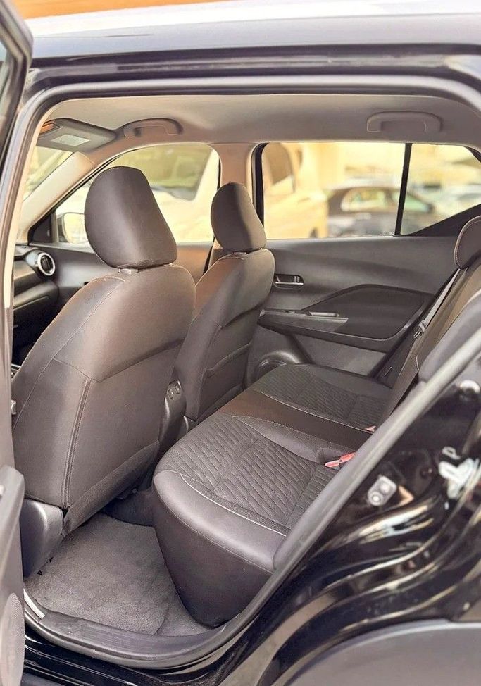 Used Nissan Kicks I, 1.6 l, 2021 in Abu Dhabi by Al Waleed Used Cars, Black color. American Specs | AUTO.AE