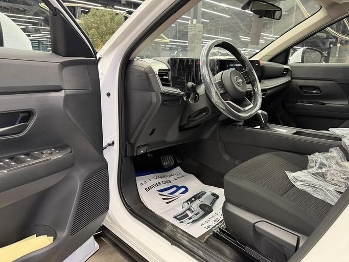 Новый Nissan Kicks II, 2.0 л, 2025 в Абу-Даби от Baniyas Cars Abu Dhabi Белый цвет. GCC | AUTO.AE
