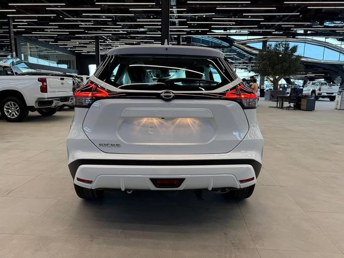New Nissan Kicks I Facelift, 1.5 l, 2024 in Abu Dhabi by Baniyas Cars Abu Dhabi, White color. GCC Specs | AUTO.AE