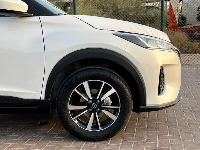 New Nissan Kicks I Facelift, 1.6 l, 2024 in Abu Dhabi by Al Lulu Cars, White color. GCC Specs | AUTO.AE