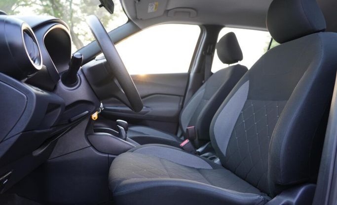 مستعملة Nissan Kicks أنا شد الوجه, 1.5 l, 2020 في في أبو ظبي من Advantage Motors، اللون أسود. مواصفات الخليج | AUTO.AE