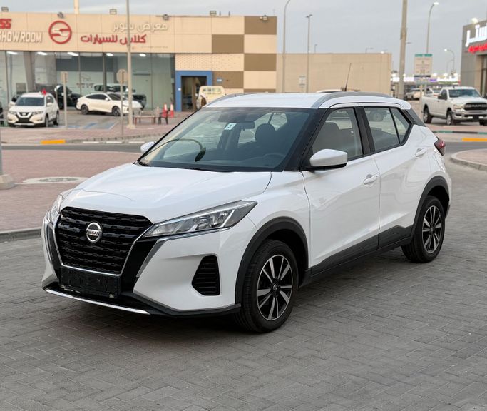 Used Nissan Kicks I Facelift, 1.6 l, 2022 in Abu Dhabi by Al Laith Cars Showroom, White color. GCC Specs | AUTO.AE