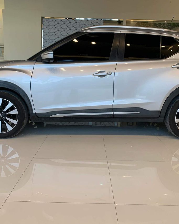 Used Nissan Kicks I, 1.6 l, 2018 in Abu Dhabi by Al Fajr Automobile showroom, Silver color. GCC Specs | AUTO.AE