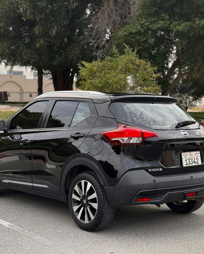 Used Nissan Kicks I, 1.6 l, 2020 in Abu Dhabi by Al Fajr Automobile showroom, Black color. GCC Specs | AUTO.AE