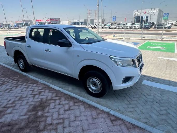 Used Nissan Navara (Frontier) IV (D23), 2.5 l, 2020 in Abu Dhabi by Al Asad Automobile Showroom, White color. GCC Specs | AUTO.AE