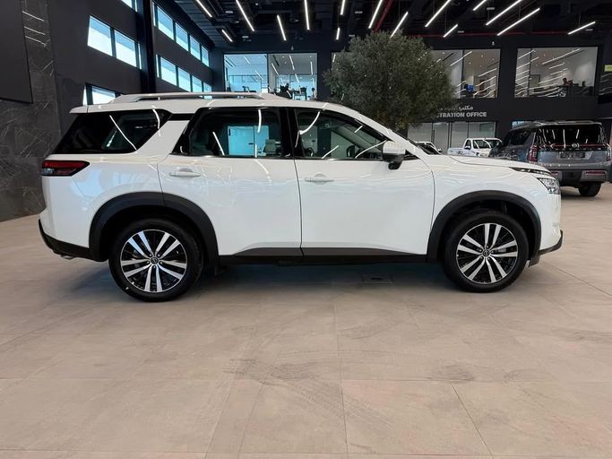 Новый Nissan Pathfinder V, 3.5 л, 2024 в Абу-Даби от Baniyas Cars Abu Dhabi Другой цвет цвет. GCC | AUTO.AE