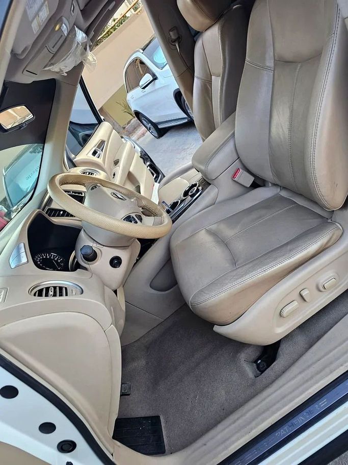 Used Nissan Pathfinder IV, 3.5 l, 2013 in Abu Dhabi by Al Asad Automobile Showroom, White color. GCC Specs | AUTO.AE