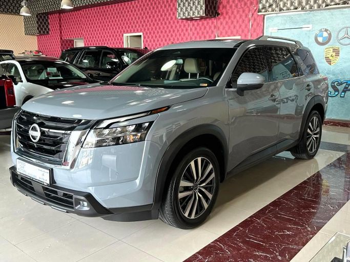 Used Nissan Pathfinder V, 3.5 l, 2022 in Abu Dhabi by Speed Car Motors, Light Blue color. GCC Specs | AUTO.AE