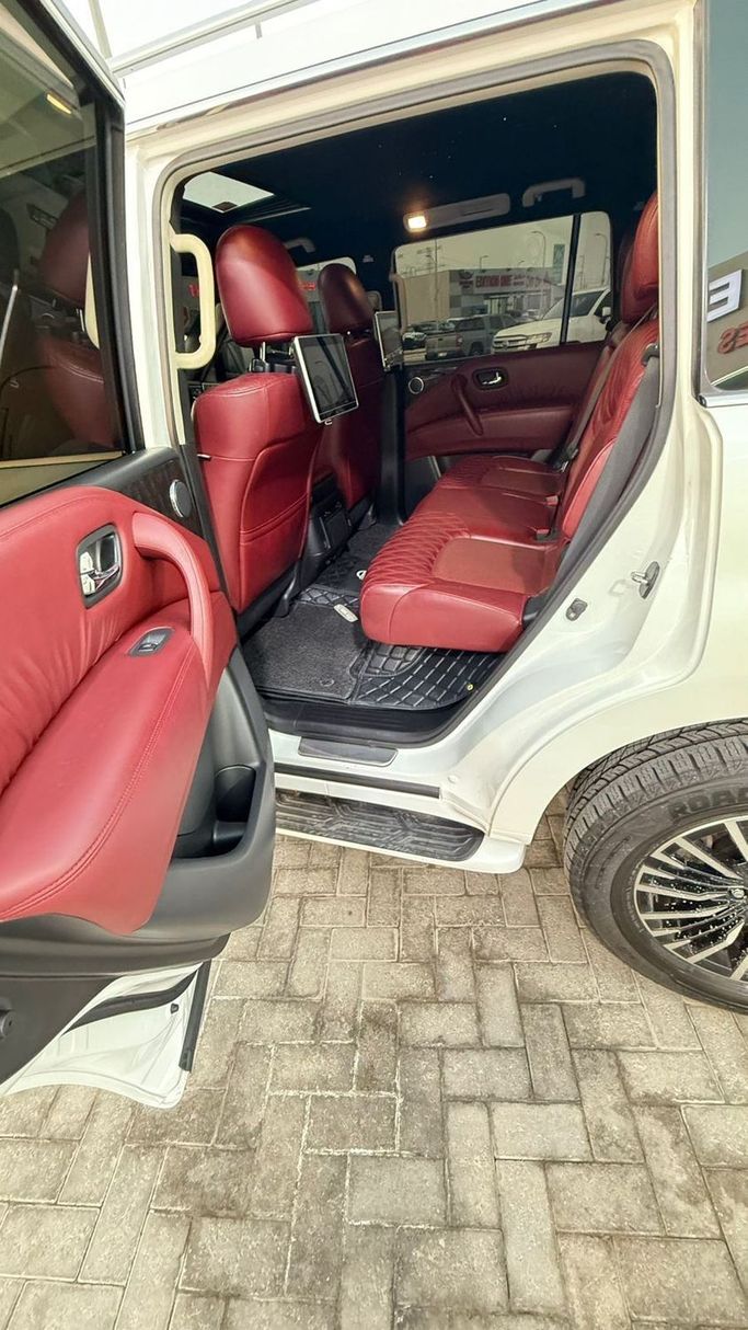 Used Nissan Patrol VI (Y62) Facelift 2, 5.6 l, 2022 in Abu Dhabi by Black Edition Motors, White color. GCC Specs | AUTO.AE