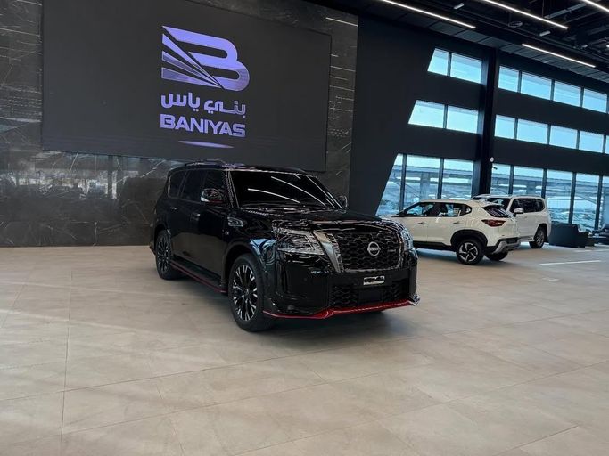 Подержанный Nissan Patrol V (Y61) Рестайлинг, 4.8 л, 2022 в Абу-Даби от Baniyas Cars Abu Dhabi Черный цвет. GCC | AUTO.AE