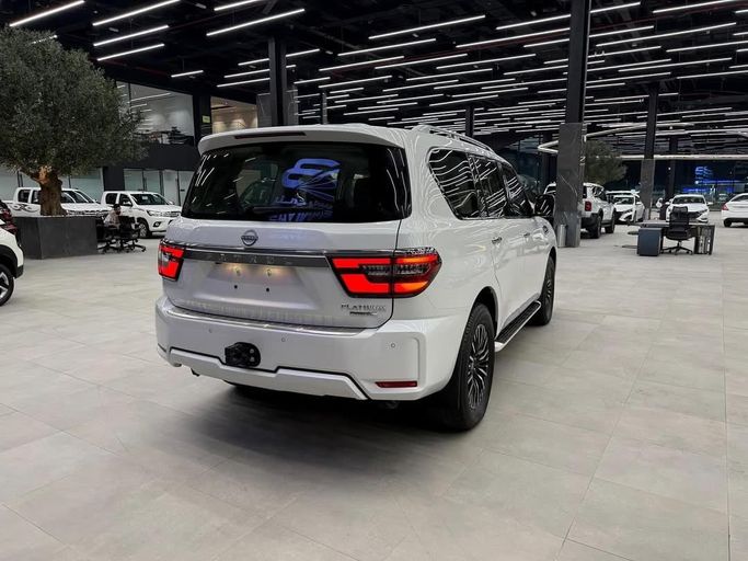 Новый Nissan Patrol VI (Y62) Рестайлинг 2, 5.6 л, 2024 в Абу-Даби от Baniyas Cars Abu Dhabi Белый цвет. GCC | AUTO.AE