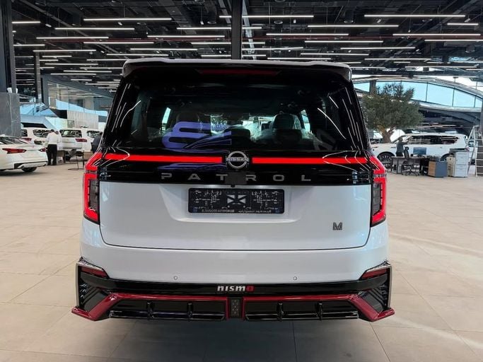 Новый Nissan Patrol VII (Y63), 3.5 л, 2026 в Абу-Даби от Baniyas Cars Abu Dhabi Белый цвет. GCC | AUTO.AE