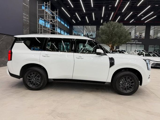 Новый Nissan Patrol VII (Y63), 3.8 л, 2026 в Абу-Даби от Baniyas Cars Abu Dhabi Белый цвет. GCC | AUTO.AE