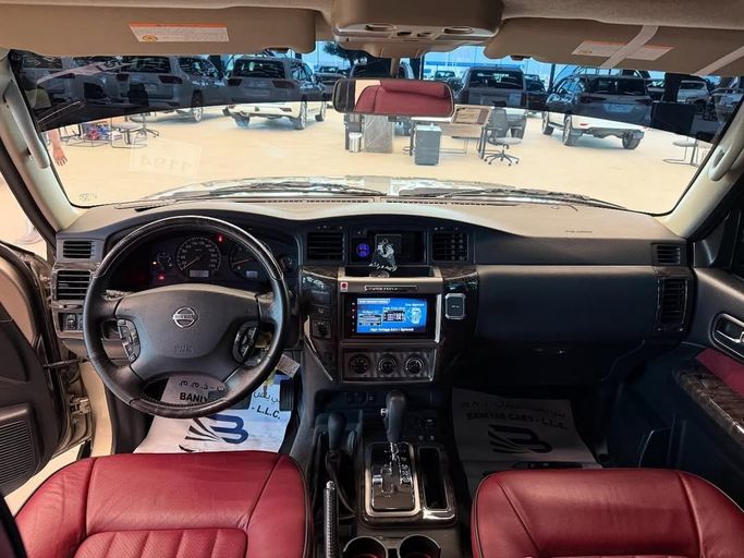 Подержанный Nissan Patrol V (Y61) Рестайлинг, 4.8 л, 2024 в Абу-Даби от Baniyas Cars Abu Dhabi Серый цвет. GCC | AUTO.AE