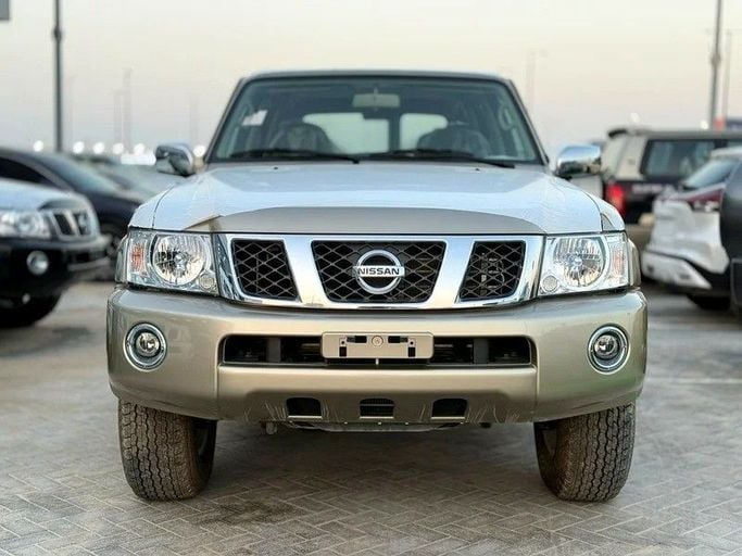 Новый Nissan Patrol V (Y61) Рестайлинг, 4.8 л, 2024 в Абу-Даби от Al Lulu Cars Золотистый цвет. GCC | AUTO.AE