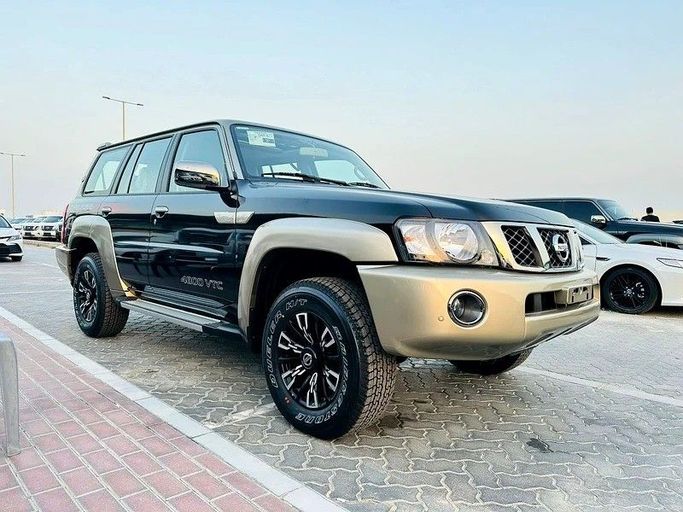 New Nissan Patrol V (Y61) Facelift, 4.8 l, 2024 in Abu Dhabi by Al Lulu Cars, Black color. GCC Specs | AUTO.AE