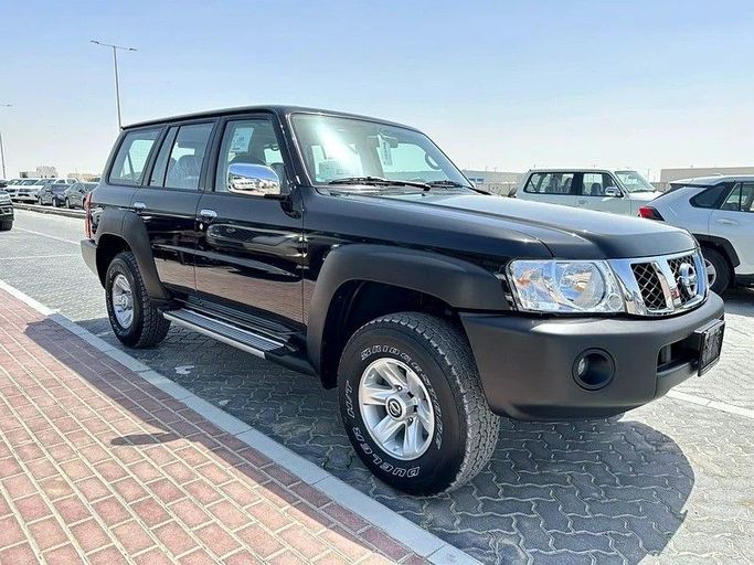 New Nissan Patrol V (Y61) Facelift, 4.8 l, 2024 in Abu Dhabi by Al Lulu Cars, Black color. GCC Specs | AUTO.AE