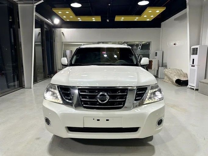 Used Nissan Patrol VI (Y62) Facelift, 5.6 l, 2015 in Abu Dhabi by Al Ramz Motors, White color. GCC Specs | AUTO.AE