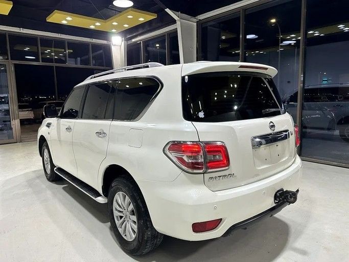 Used Nissan Patrol VI (Y62) Facelift, 5.6 l, 2015 in Abu Dhabi by Al Ramz Motors, White color. GCC Specs | AUTO.AE