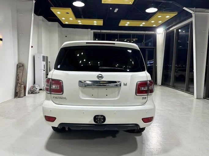 Used Nissan Patrol VI (Y62) Facelift, 5.6 l, 2015 in Abu Dhabi by Al Ramz Motors, White color. GCC Specs | AUTO.AE
