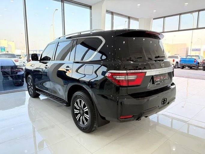 Used Nissan Patrol VI (Y62) Facelift 2, 5.6 l, 2024 in Abu Dhabi by Al Bayan Motors, Black color. GCC Specs | AUTO.AE