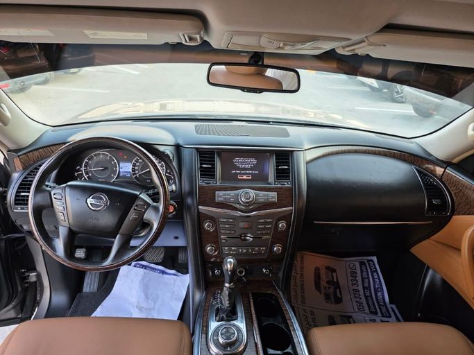 Подержанный Nissan Patrol VI (Y62) Рестайлинг, 5.6 л, 2015 в Абу-Даби от Diamond Waves Motors Серый цвет. Other | AUTO.AE