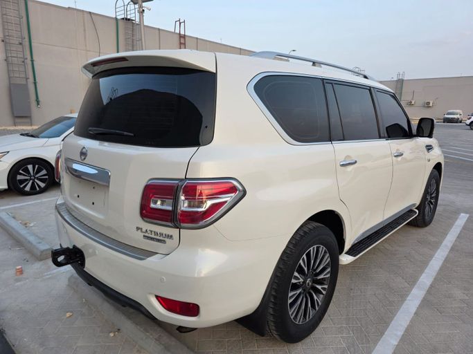 Подержанный Nissan Patrol VI (Y62) Рестайлинг, 5.6 л, 2015 в Абу-Даби от Diamond Waves Motors Белый цвет. Other | AUTO.AE