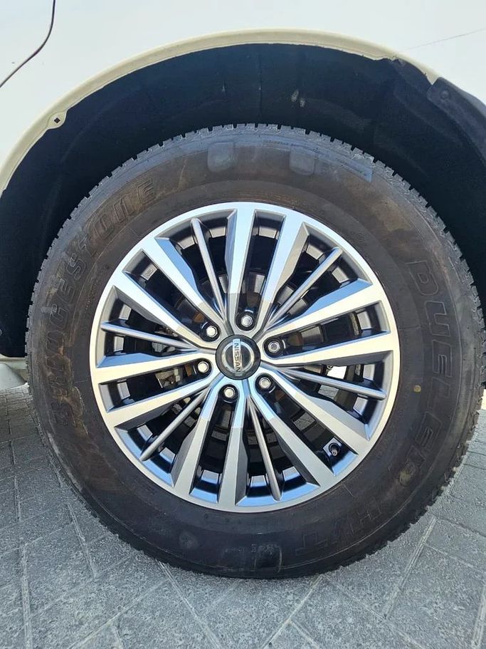 مستعملة Nissan Patrol عملية شد الوجه VI (Y62) 2, 5.6 l, 2021 في في أبو ظبي من Al Asad Automobile Showroom، اللون أبيض. مواصفات الخليج | AUTO.AE