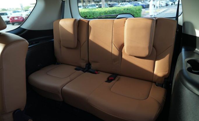 Подержанный Nissan Patrol VI (Y62) Рестайлинг, 4.0 л, 2018 в Абу-Даби от Advantage Motors Белый цвет. GCC | AUTO.AE