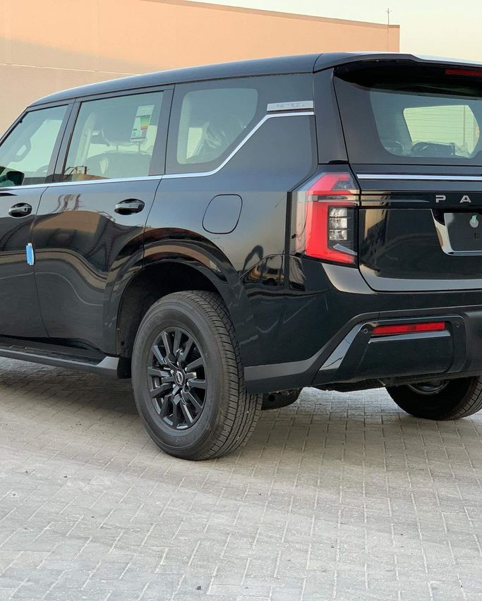 جديدة Nissan Patrol سابعاً (Y63), 3.5 l, 2025 في في أبو ظبي من Al Fajr Automobile showroom، اللون أسود. أخرى | AUTO.AE