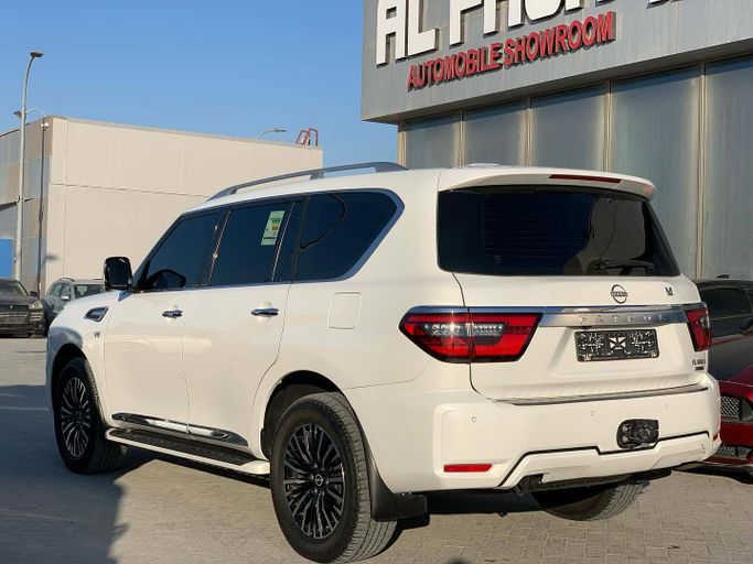 مستعملة Nissan Patrol عملية شد الوجه VI (Y62) 2, 4.0 l, 2023 في في أبو ظبي من Al Fajr Automobile showroom، اللون أبيض. أخرى | AUTO.AE