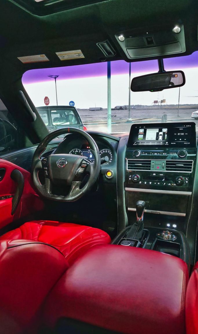 Подержанный Nissan Patrol VI (Y62) Рестайлинг, 5.6 л, 2016 в Абу-Даби Белый цвет. GCC | AUTO.AE