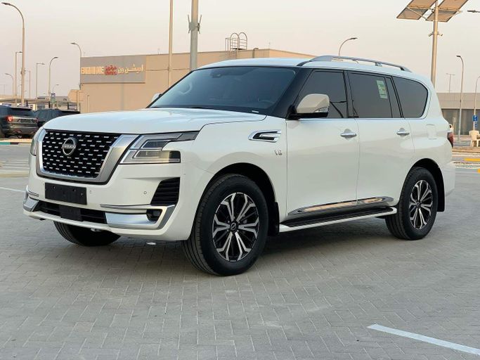 Used Nissan Patrol VI (Y62) Facelift 2, 5.6 l, 2022 in Abu Dhabi by Al Fajr Automobile showroom, White color. Other | AUTO.AE