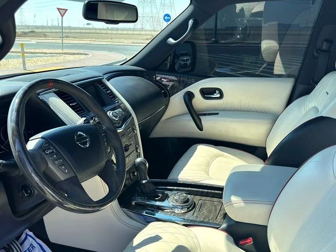 Used Nissan Patrol VI (Y62) Facelift, 5.6 l, 2019 in Abu Dhabi by Super Class Cars Showroom, White color. GCC Specs | AUTO.AE