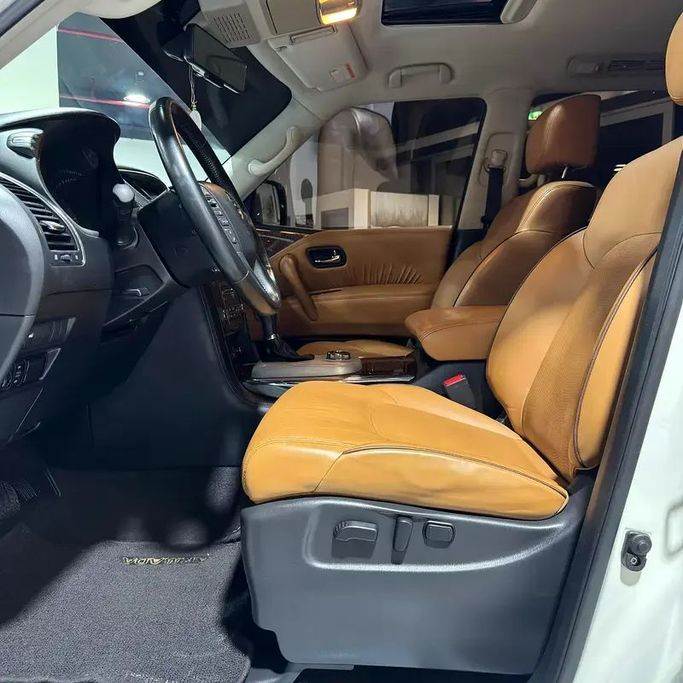 Подержанный Nissan Patrol VI (Y62) Рестайлинг, 4.0 л, 2019 в Абу-Даби от Emco car Белый цвет. Other | AUTO.AE