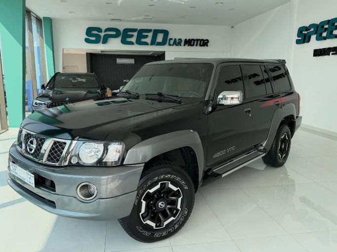 Подержанный Nissan Patrol V (Y61) Рестайлинг, 4.8 л, 2022 в Абу-Даби от Speed Car Motors Черный цвет.  | AUTO.AE